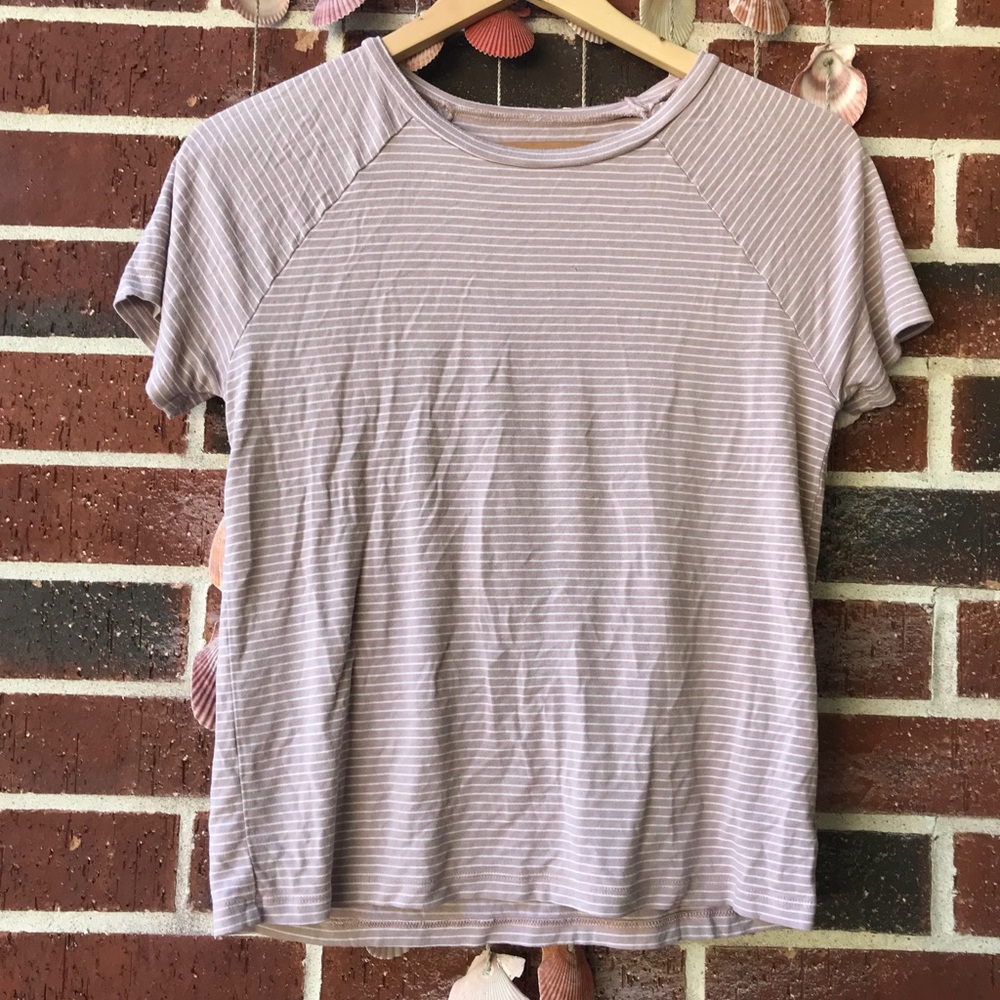 ❄️AE short sleeve shirt pink and white striped M!